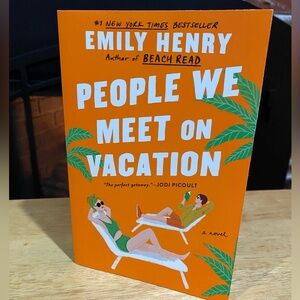 People We Meet On Vacation - Paperback By Emily Henry - GOOD